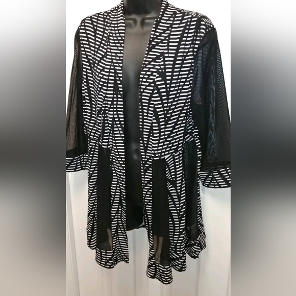 Frank Lyman black + white jacket - Picture 3 of 7